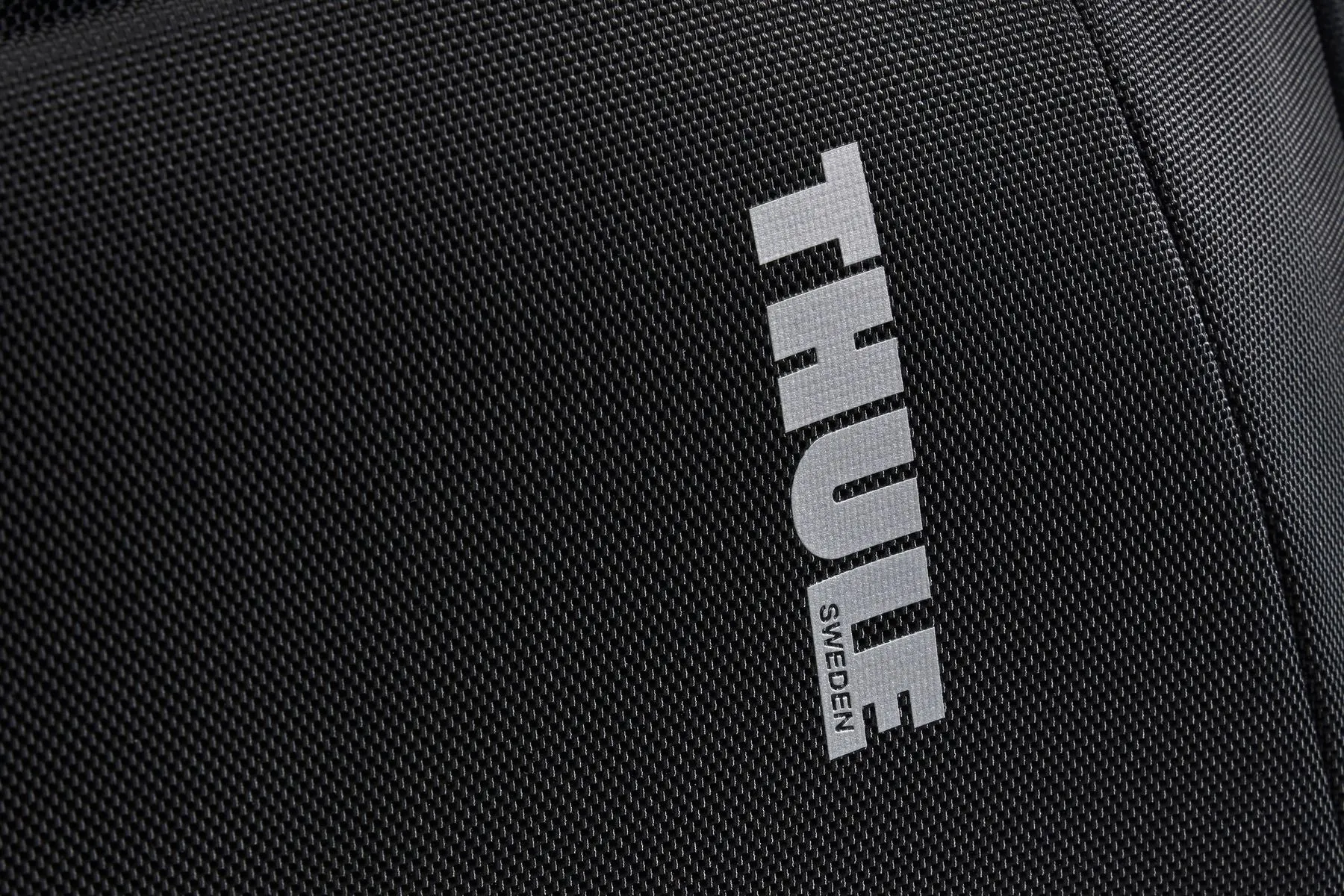 Thule Accent 17L Laptop Bag | Black